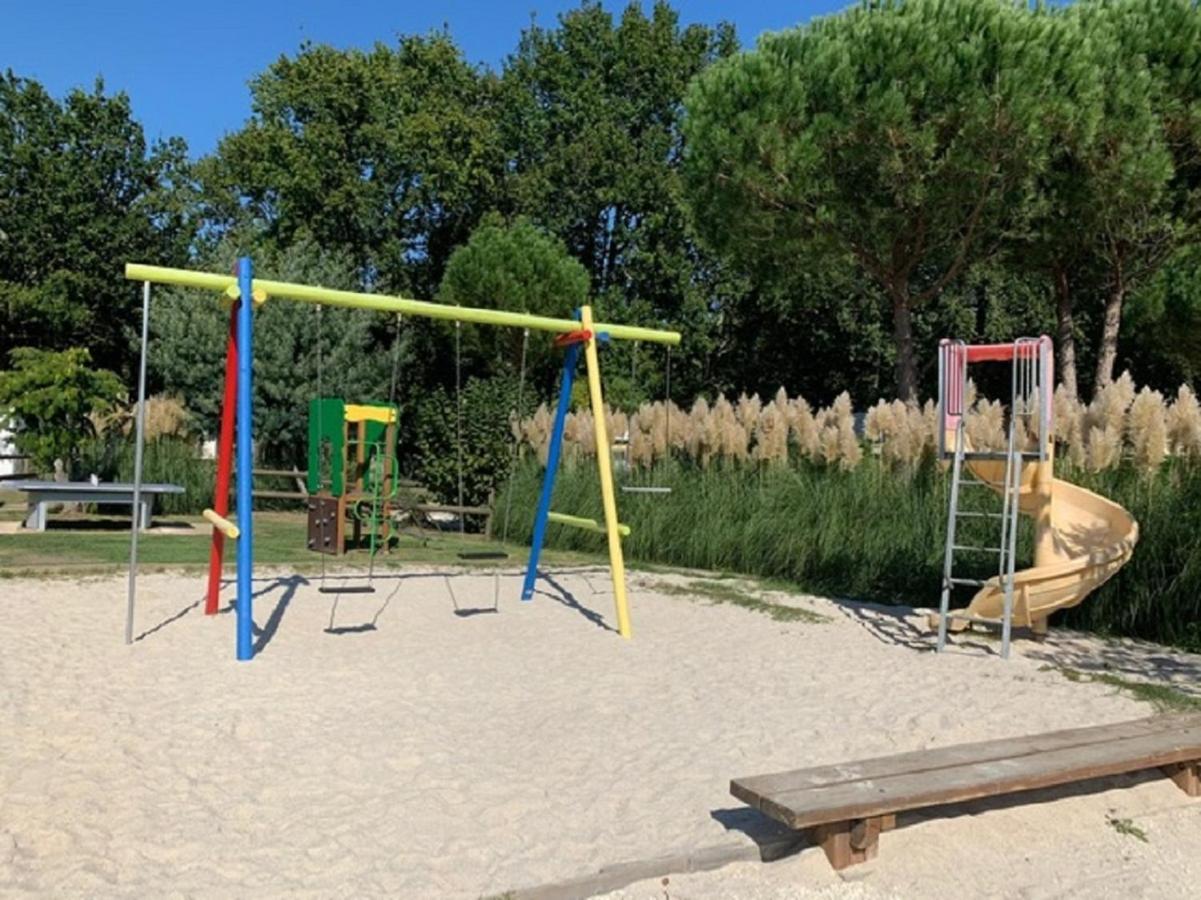 Camping La Chesnays Hotel Vendays-Montalivet Buitenkant foto
